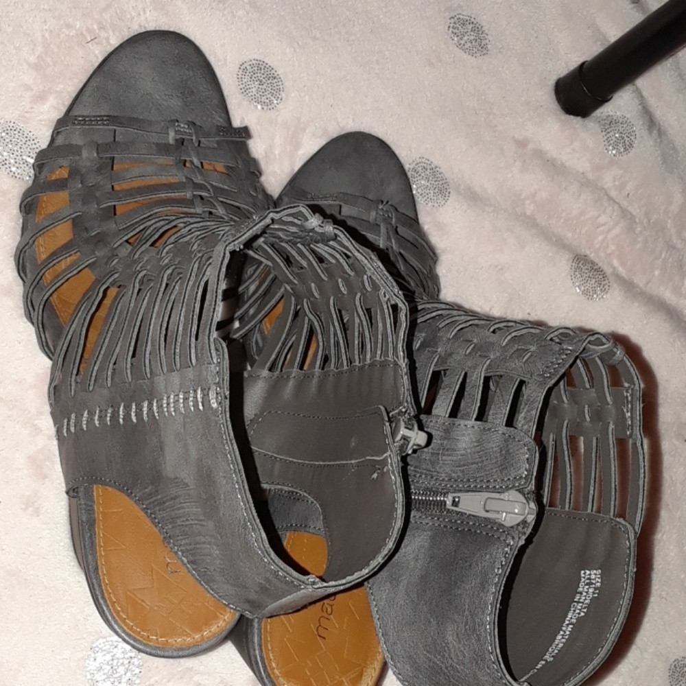 Wide Heel